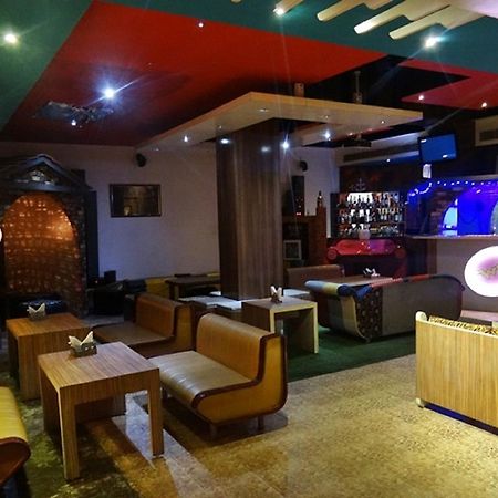 Hotel Rajdhani Regency Guwahati Buitenkant foto