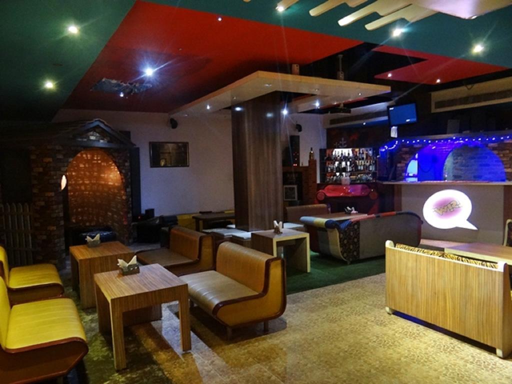 Hotel Rajdhani Regency Guwahati Buitenkant foto