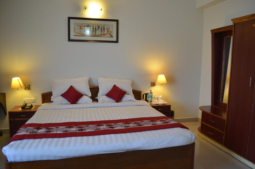 Hotel Rajdhani Regency Guwahati Kamer foto